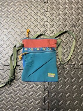 L.L.Bean Mountain Classic Crossbody Bag